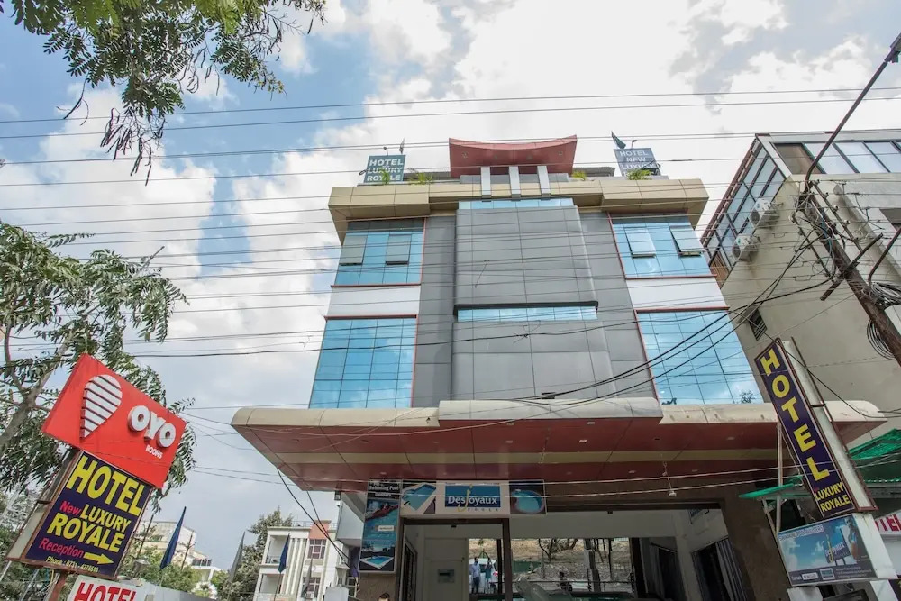 OYO 3205 Hotel New Luxury Royale