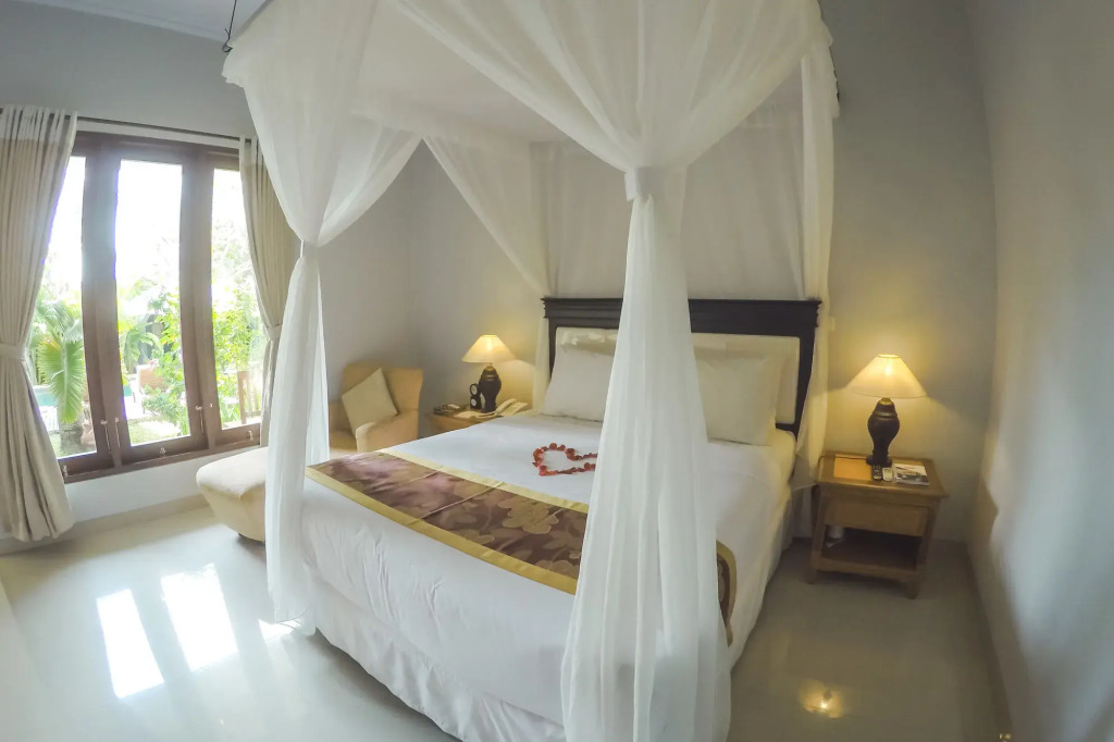 U Tube Hotel