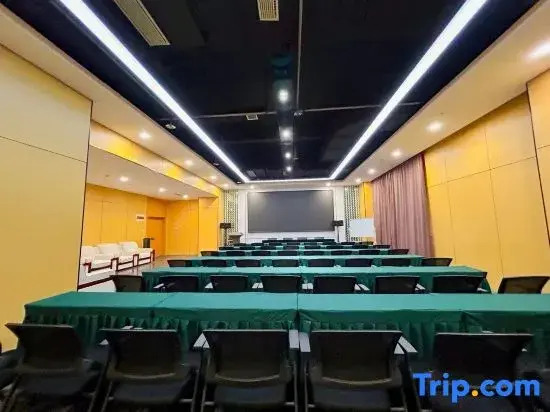 JI Hotel (Heze College Town)