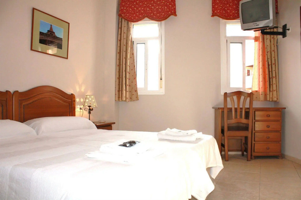 Hostal Carlos 2