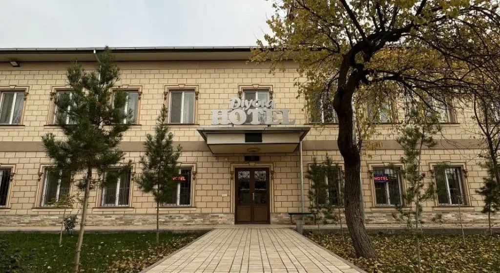 Diyora Hostel