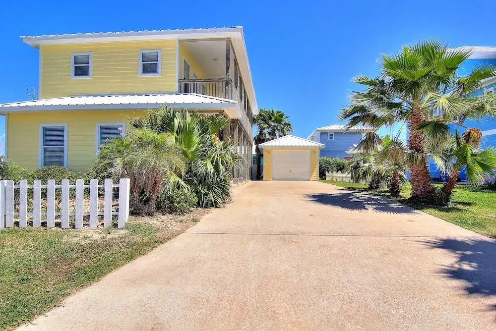 Lemonade House Mr109 3 Bedrooms 3 Bathrooms Home