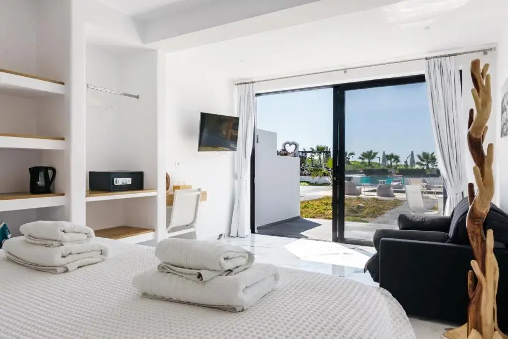 Bianco a Nero Mykonos
