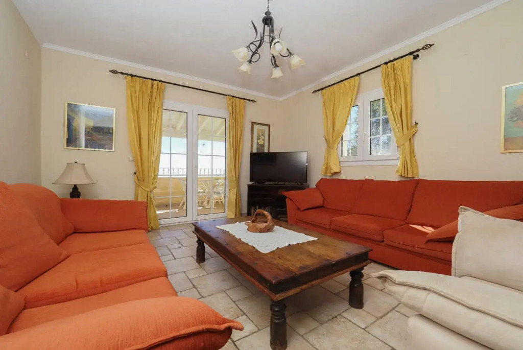 Ioannas House in Nisaki
