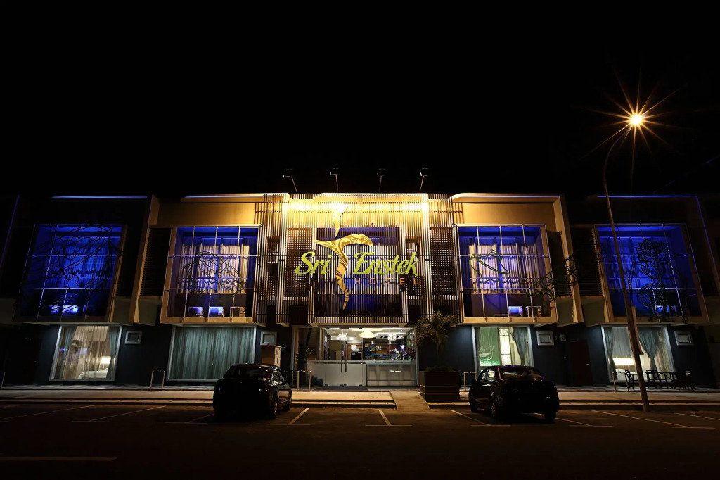 Sri Enstek Hotel