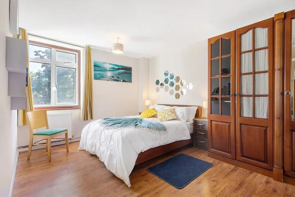 Canton Street - Deluxe Guest Room 3