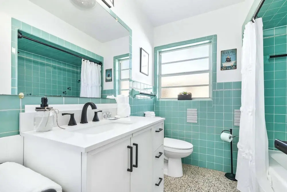 Sunny Side Up A Charming Retreat!