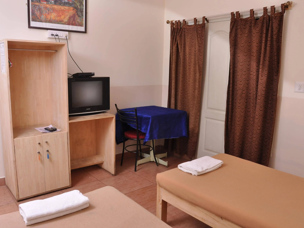 Merivian Lets Hotel