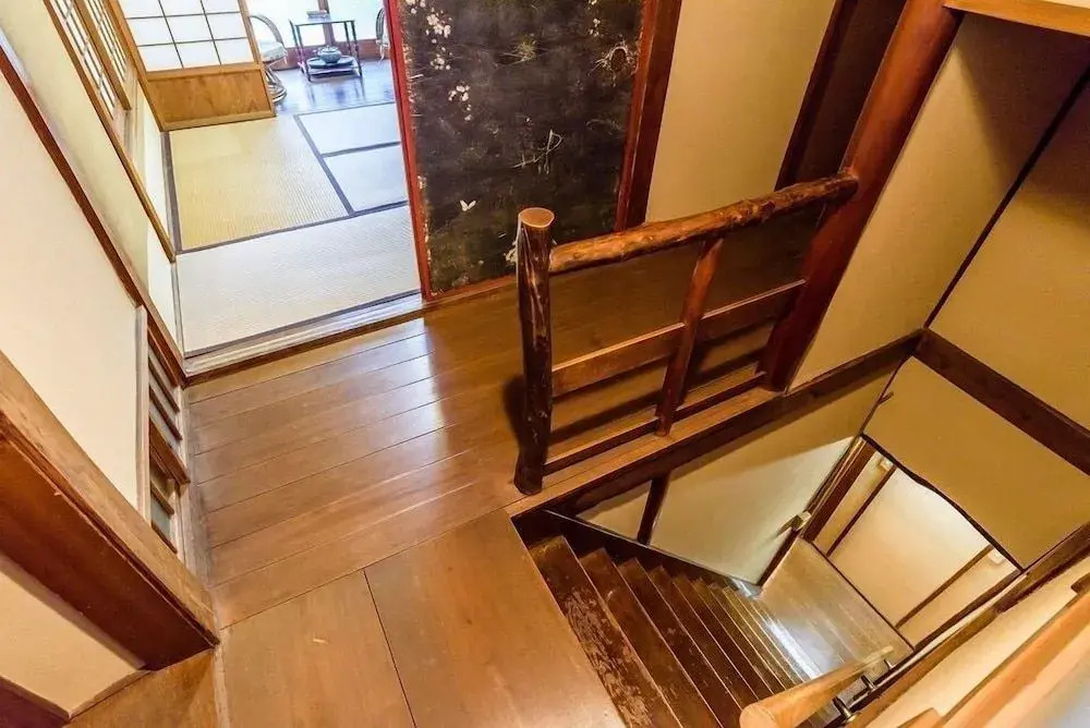 Shibuya House OMURO