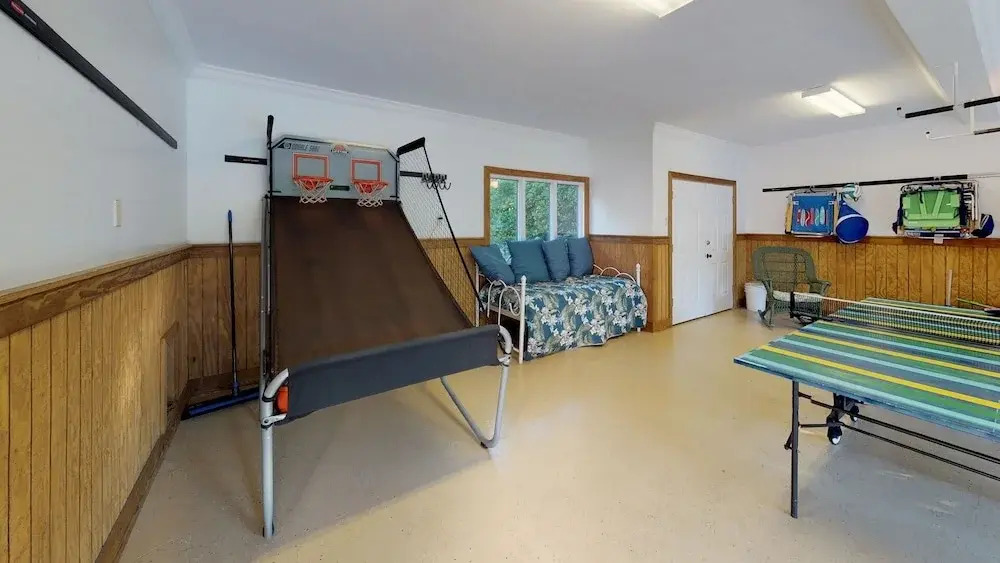 20 Sandpiper - 7 Br home by RedAwning