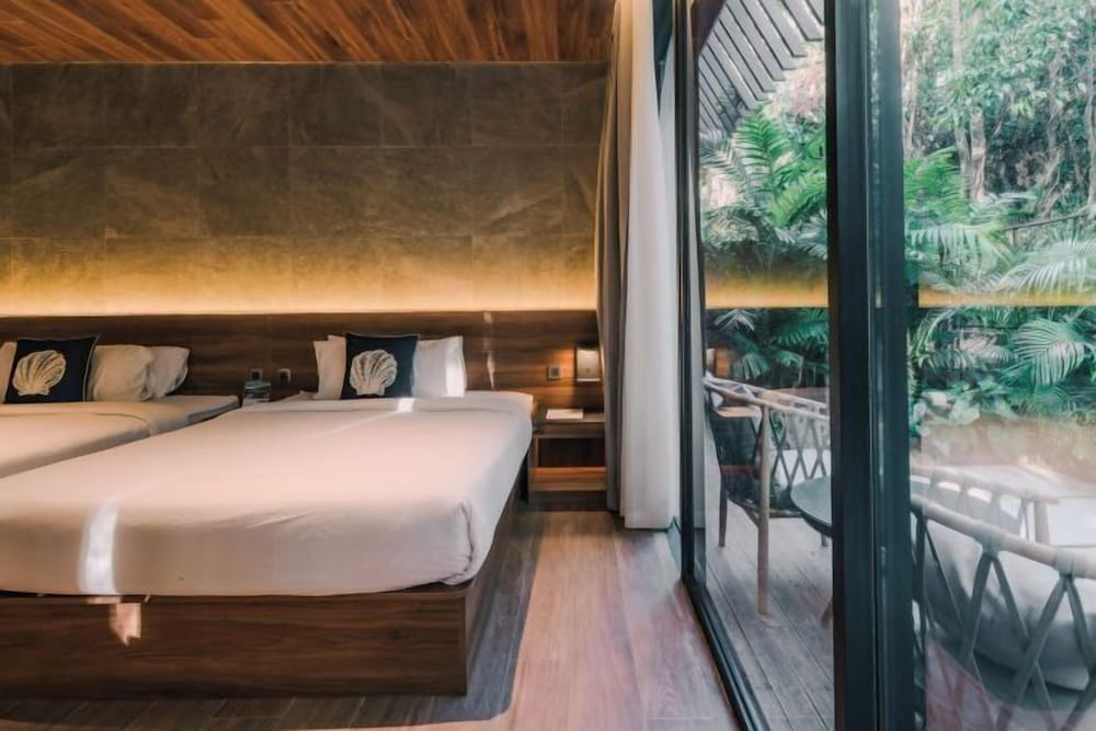Piece Lio from Japan Managed by H Hospitality Group