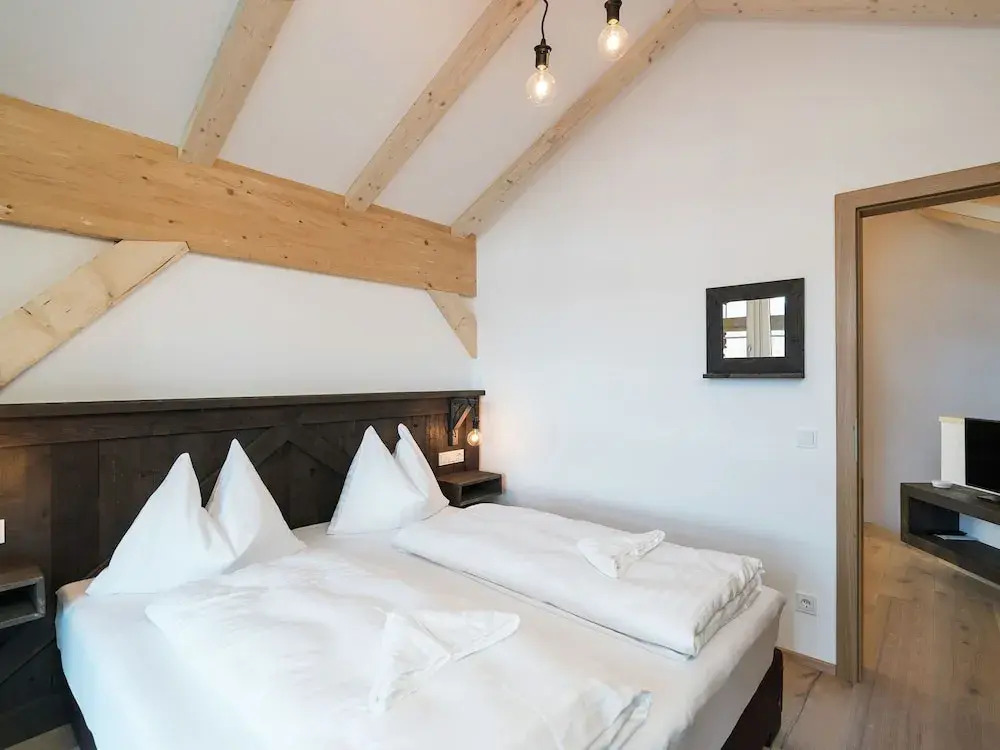 Apartment Alpendorf near Ski Slopes