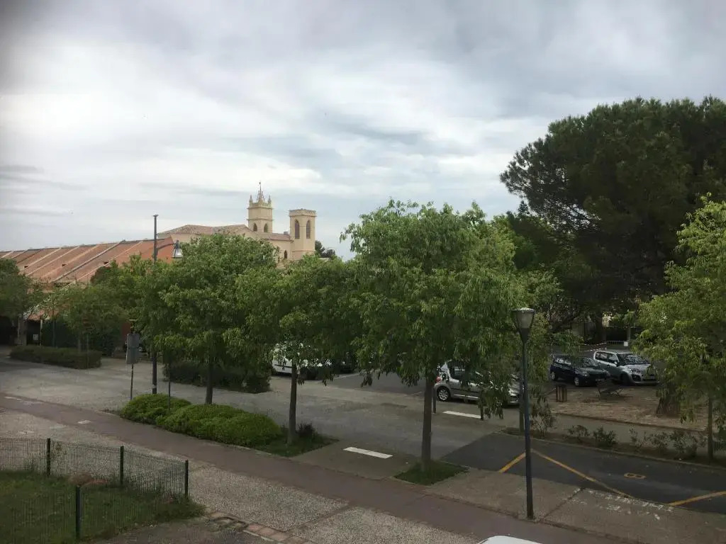 studio lumineux avec terrasse