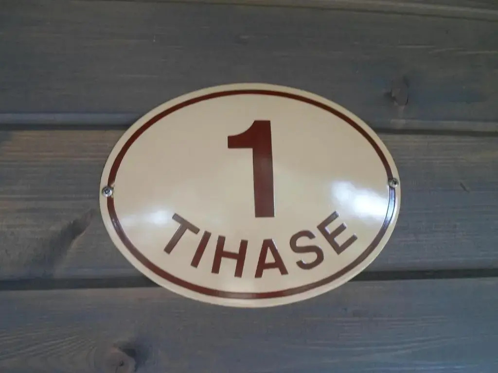 Tihase puhkemajake