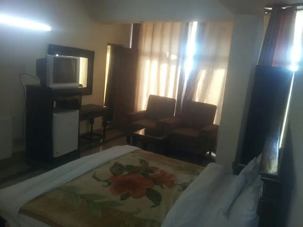 Move-N-Pick Murree