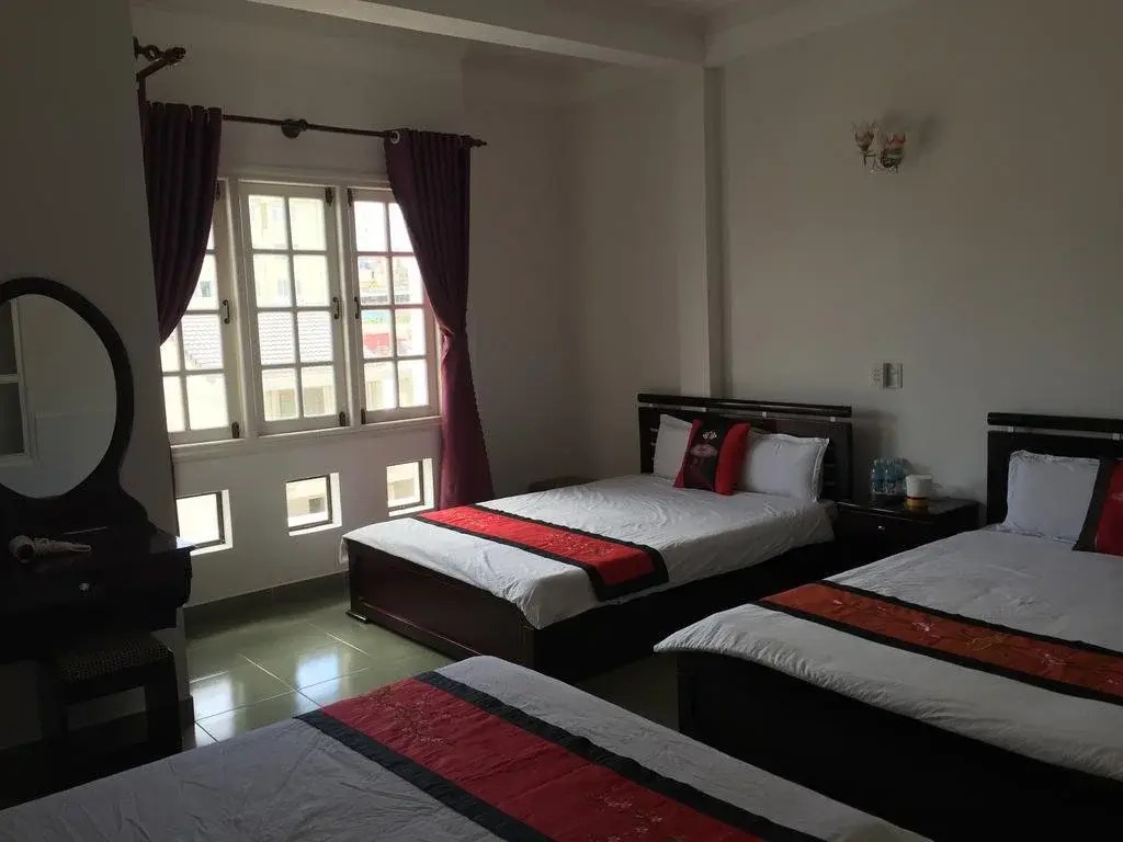 Gold Star Hotel