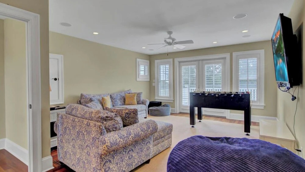 13 57th Avenue by Avantstay Rooftop, Decks + Pool