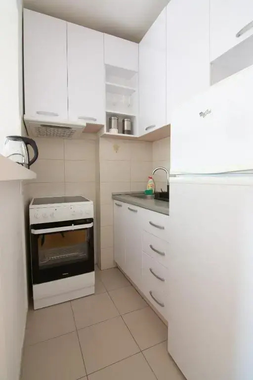 A Blok New Modern - Free garage parking, comfortable, quiet with a park view