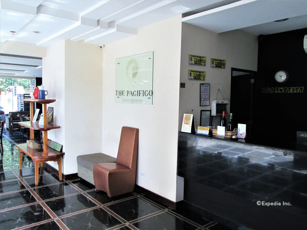 The Upperhouse Hotel Boutique Stay with City & River Views