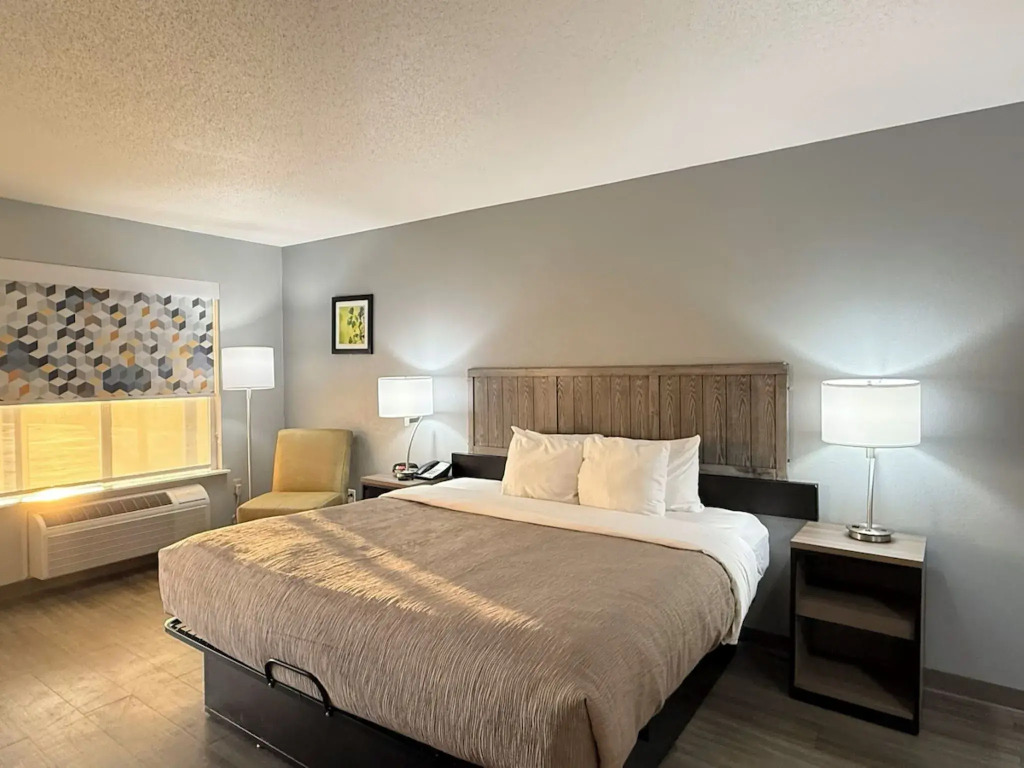 Quality Inn Crestview I-10 Eglin AFB Area