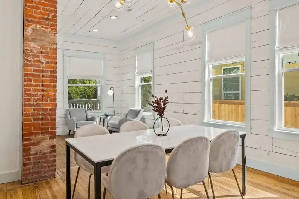 The Shotgun House on 10th - Close to Everything