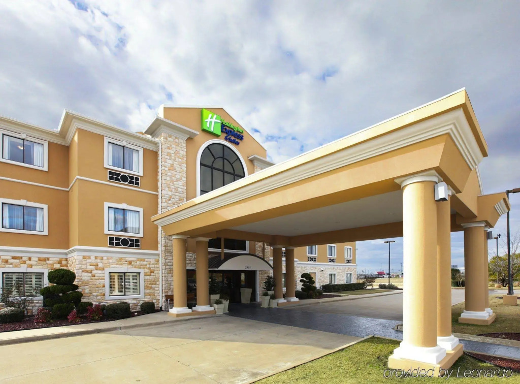 Holiday Inn Express Hotel & Suites Greenville by IHG