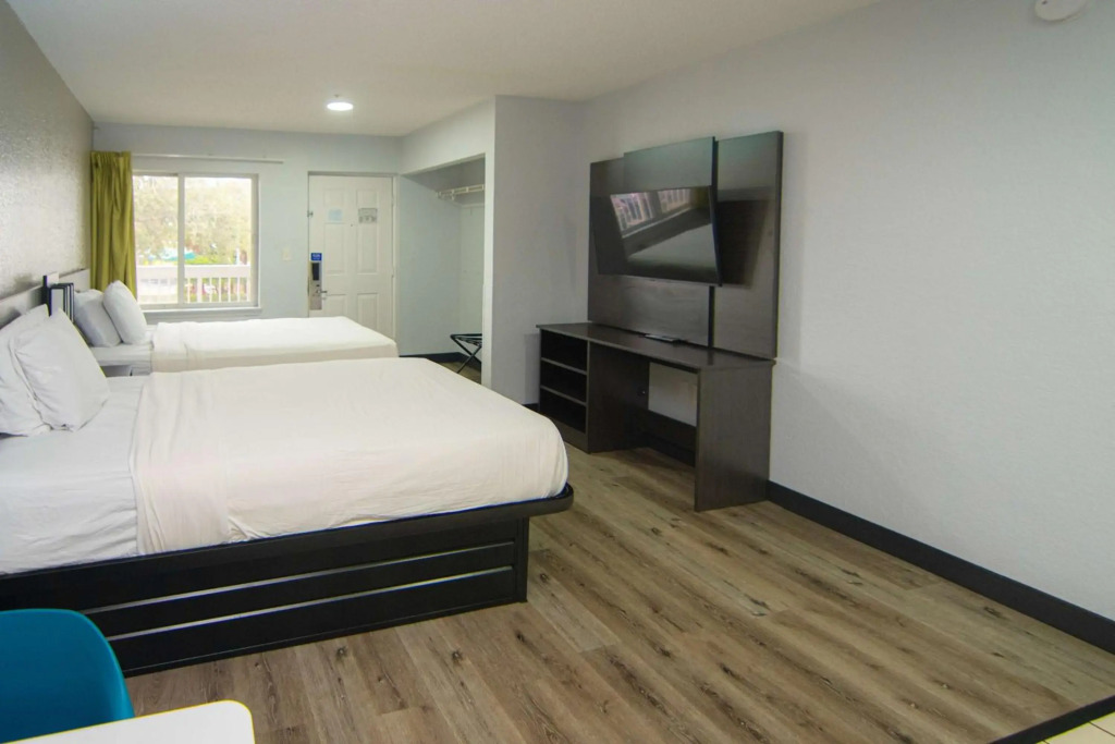 Studio 6 Extended Stay - West Palm Beach, FL