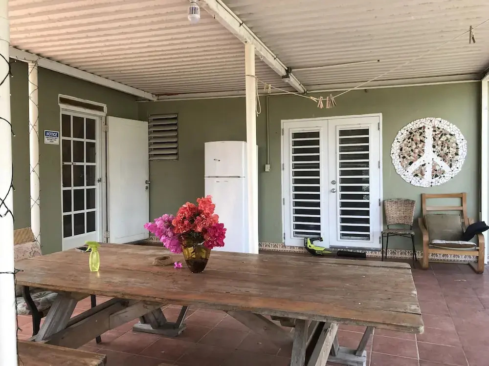 Isla Hermosa Guesthouse