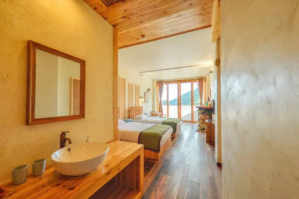 Floral Hotel Qiandaohu Deyishe Inn