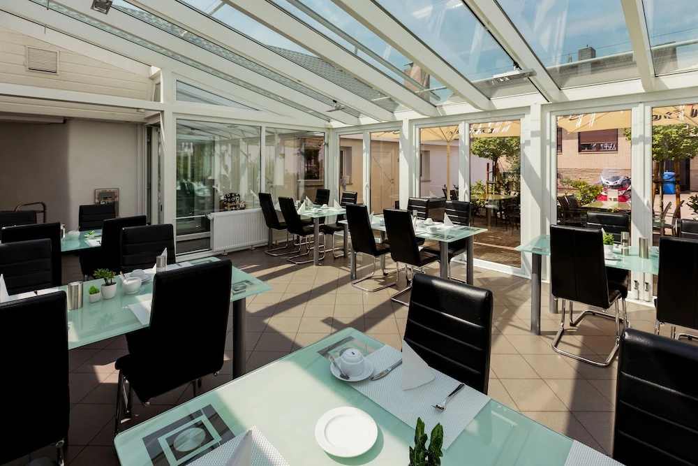 Hotel am Rosenplatz,24 Stunden Check in, Küche, kostenfreie Parkplätze