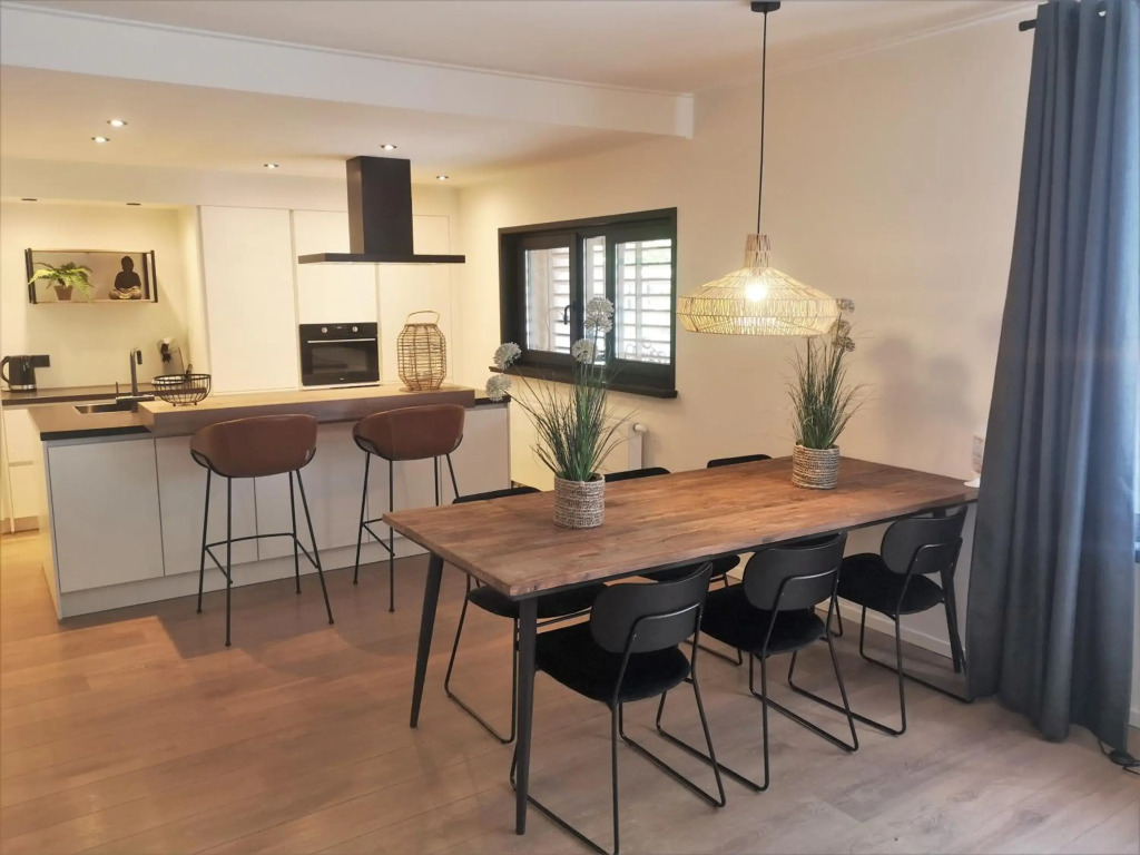 DBO81 Spacious apartment in the center and beach nearby