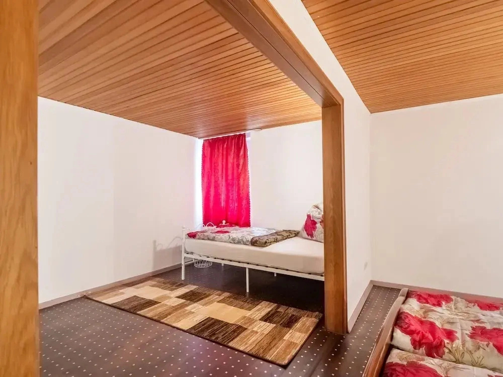 Cheerful Holiday Home in Kinheim With Mountain Views