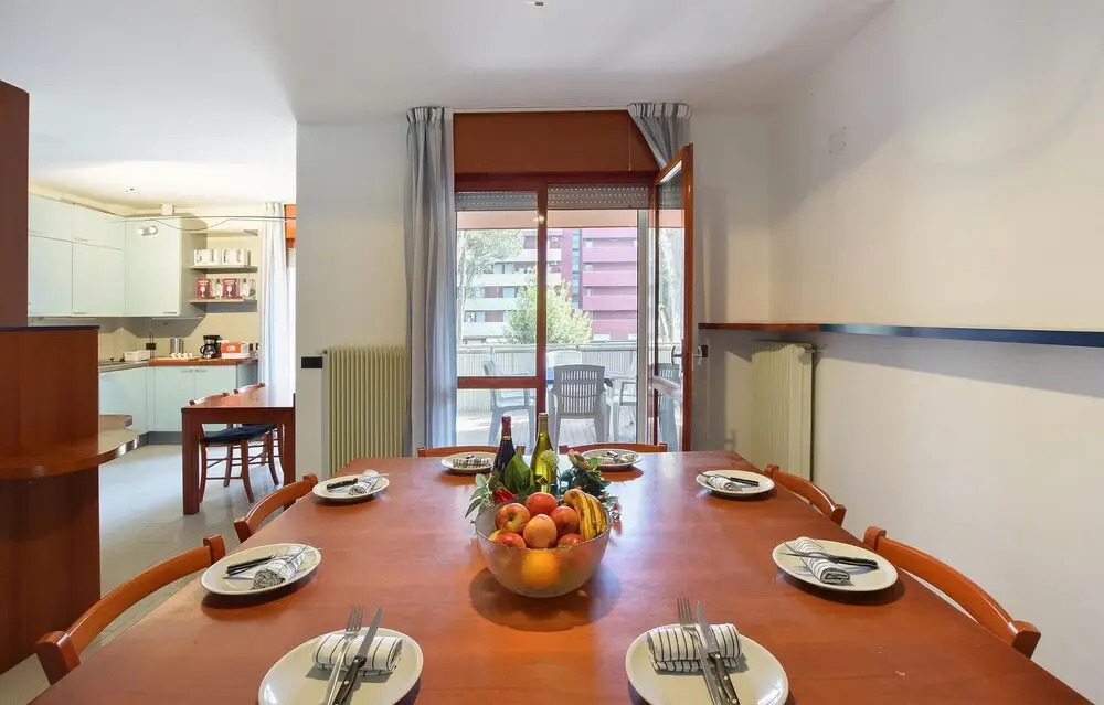 Awesome Apartment in Lignano Sabbiadoro With Outdoor Swimming Pool, Wifi and 4 Bedrooms