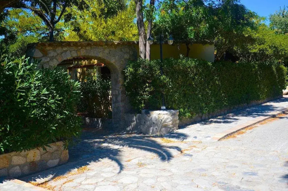Villaggio Faro Punta Residence Hotel