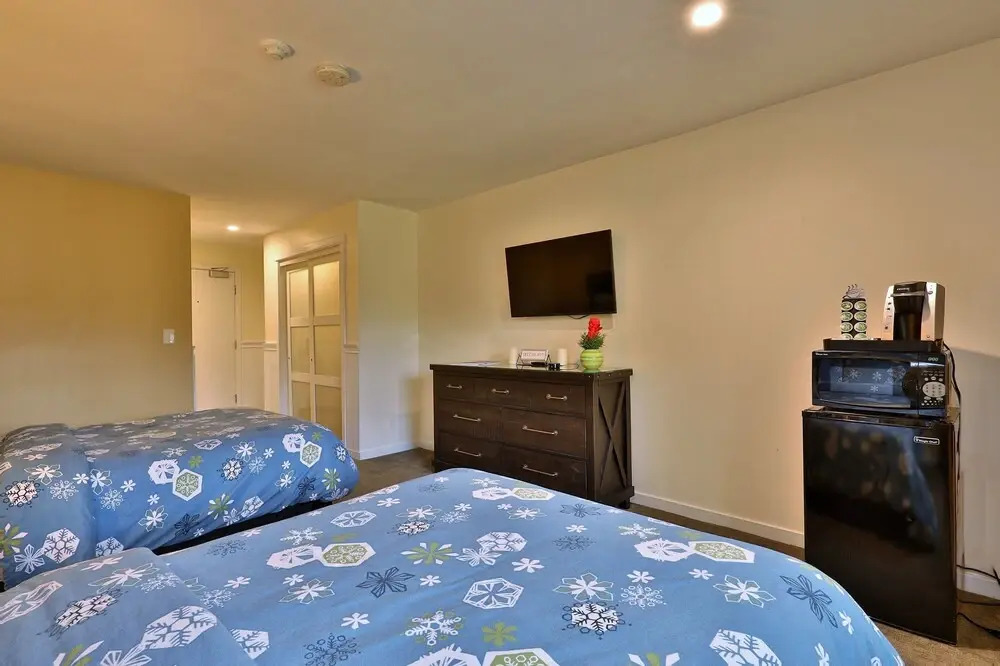 The Grande Suite at Killington: Sleeps 10 Guests, Close to Mountain!