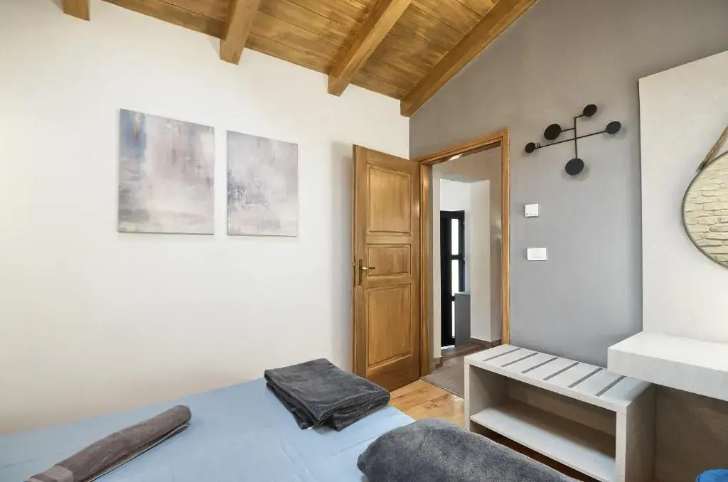 Cozy, Spacious and Fenced Holiday Home Near the Sea