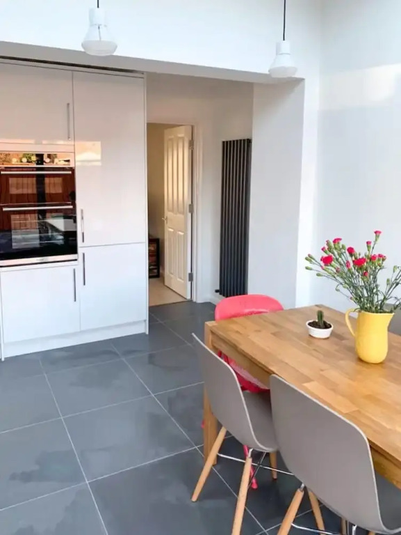 3 Bedroom House In Central London