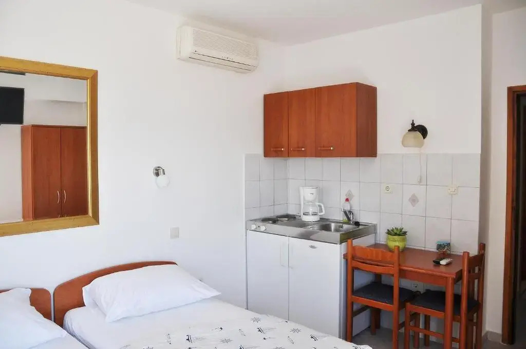 Sunrise Apartments and Studio Apartments