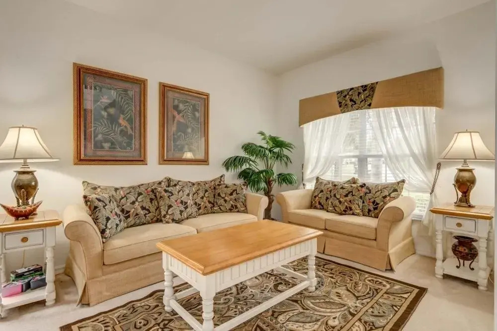 South Facing Pool No Rear Neighbors Game Room! 5 Bedroom Home