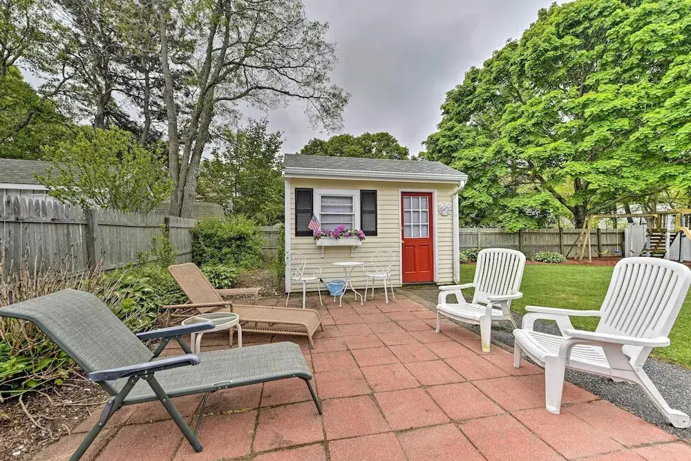 East Falmouth Family Gem w/ Private Beach Access
