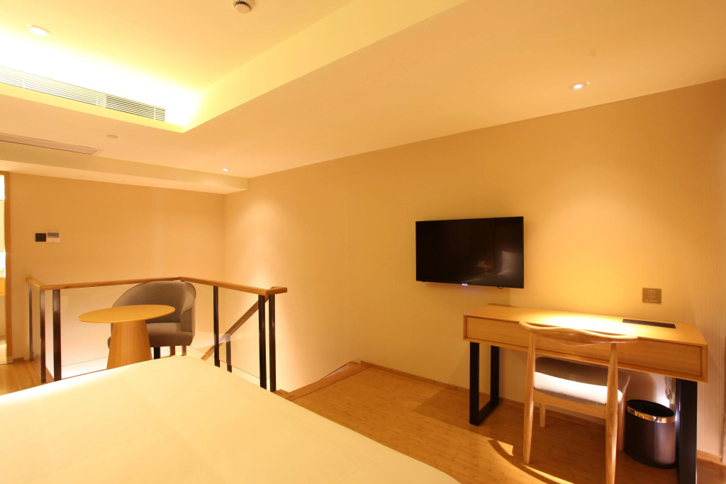 Ji Hotel Shanghai Fengxian Nanqiao Bus Station