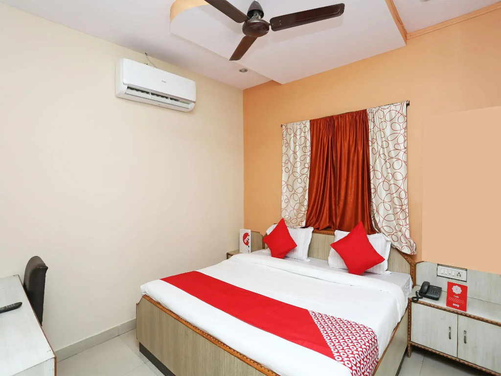 OYO 14711 Hotel Natraj