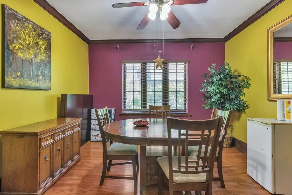 Cute Apartment In The Heart Of The City 2 Bedroom Apts by RedAwning