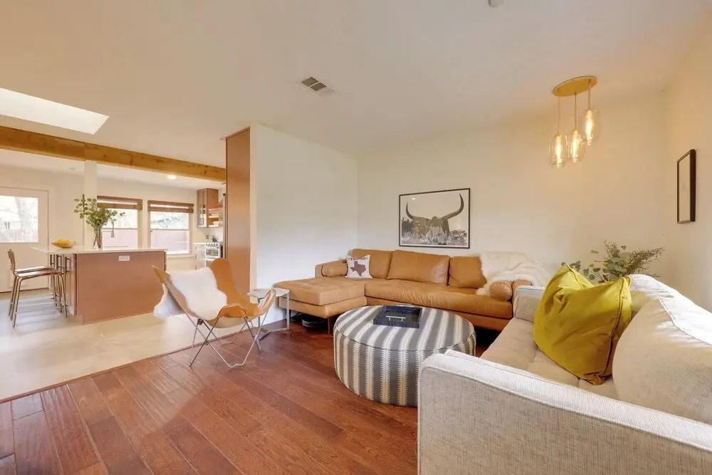 6 Mi to Dtwn Austin: Home w/ Screened Porch & Yard