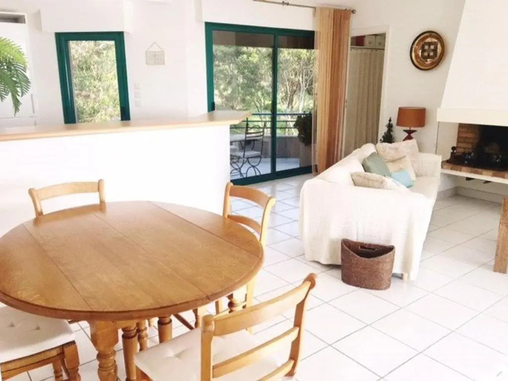 Appartement Cavalaire-sur-Mer, 3 pièces, 4 personnes - FR-1-100-172