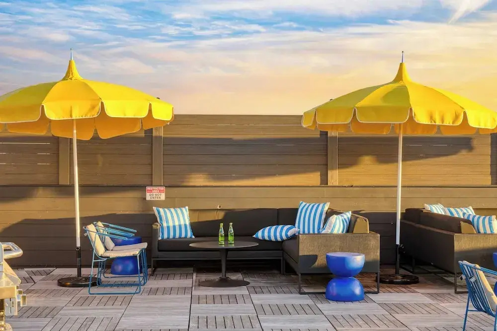 Dual Bachelor Pads w/ Rooftop Lounge & Games Sleeps 26 5 Min to Broadway
