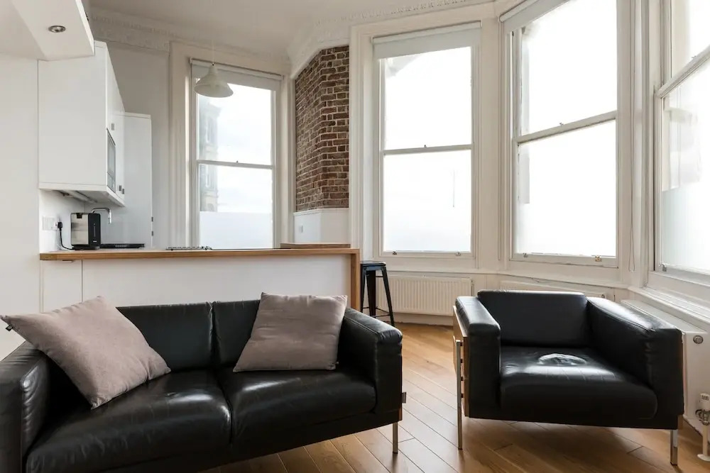 1 Bedroom Seafront Flat in Hove