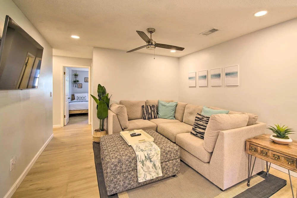 Quiet Satellite Beach Home w/ Lanai, Walk to Beach