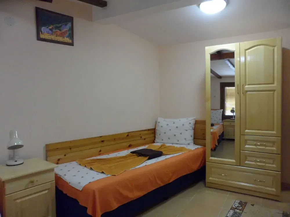 Family Hotel Varusha