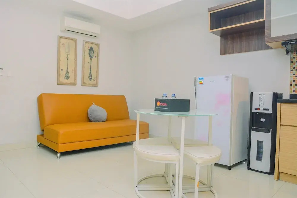 1BR at The Mansion Kemayoran Apartment with Sea View